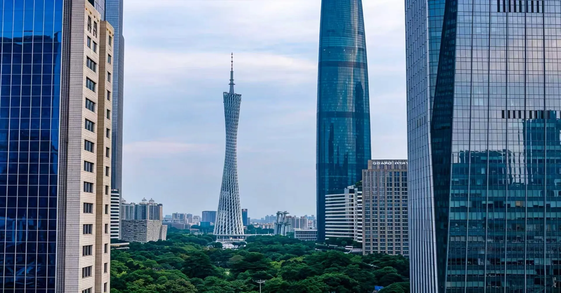 Guangzhou Travel Guide: Cantonese Food, Canton Tower & Lingnan Culture